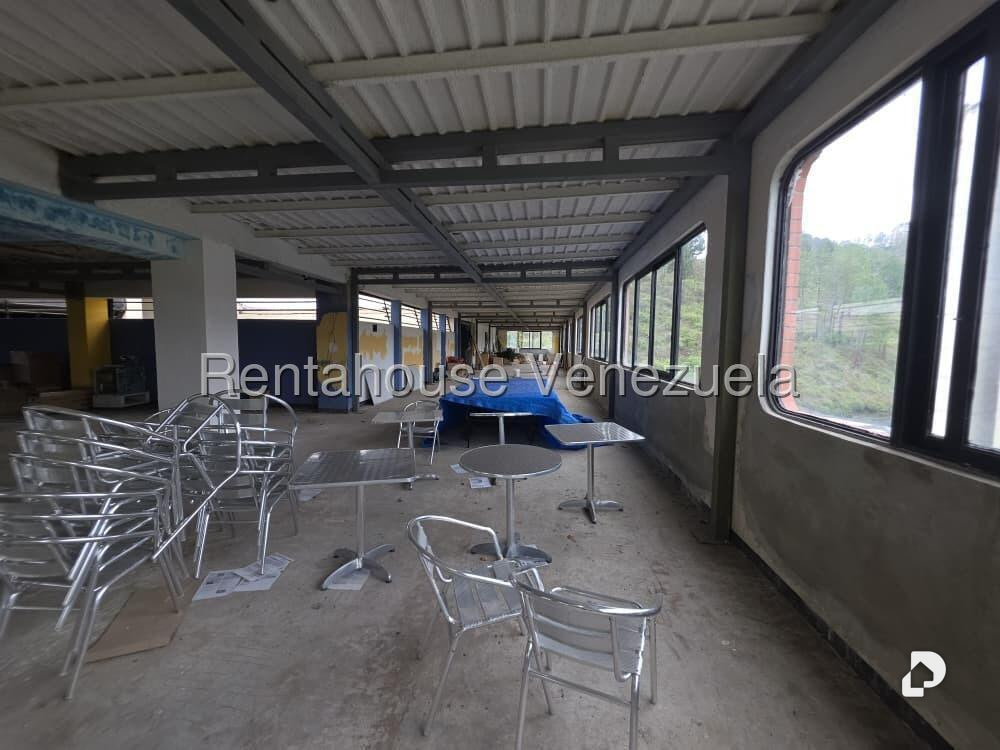 Local comercial en La Bonita, Caracas – 17