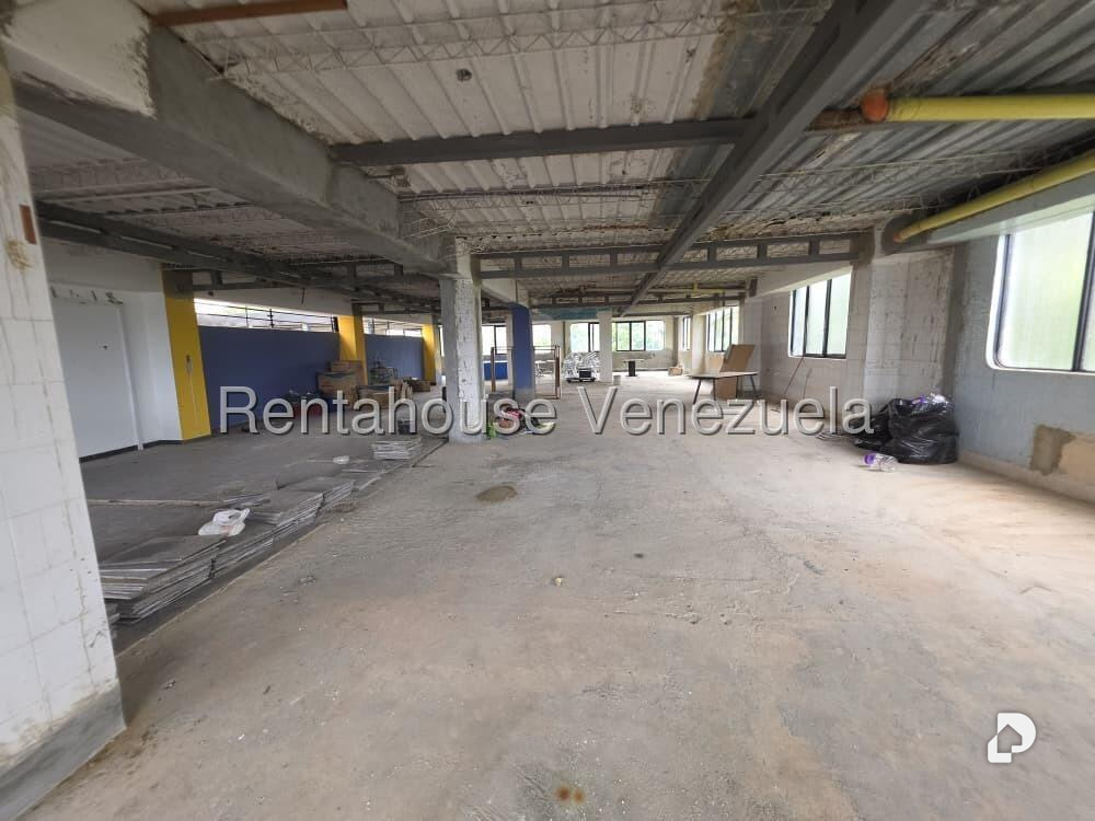 Local comercial en La Bonita, Caracas – 11