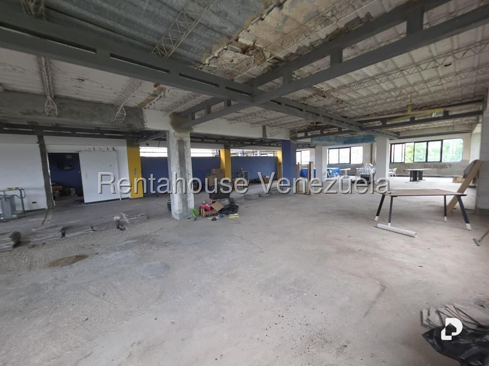 Local comercial en La Bonita, Caracas – 13