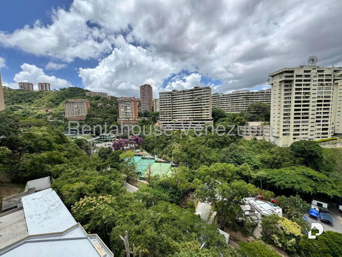 Apartamento en Santa Rosa de Lima, Caracas – 17
