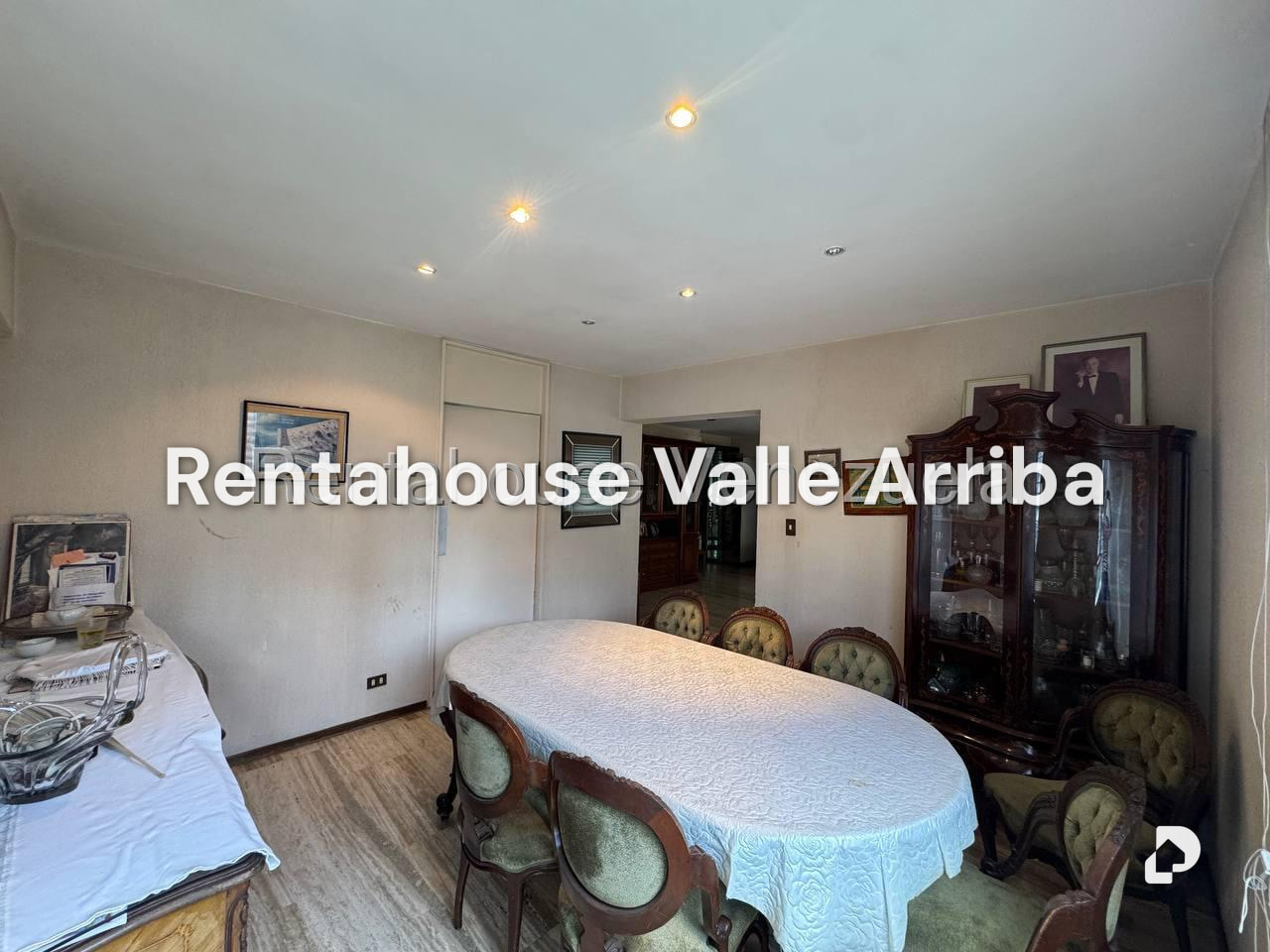 Apartamento en La Florida, Caracas – 11