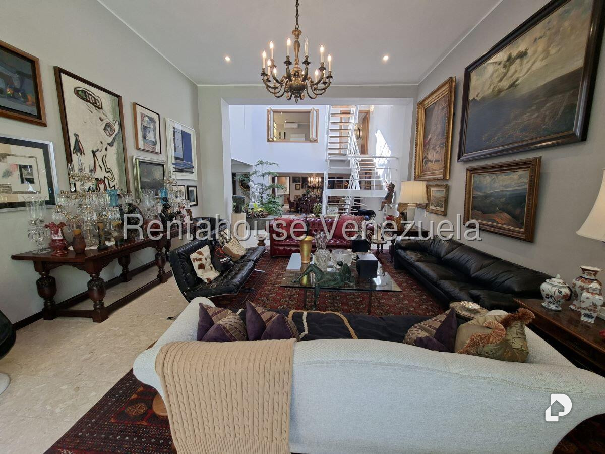 House in Los Palos Grandes, Caracas – 14