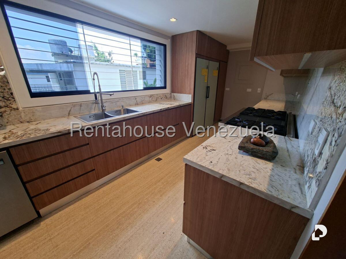 House in Los Palos Grandes, Caracas – 22