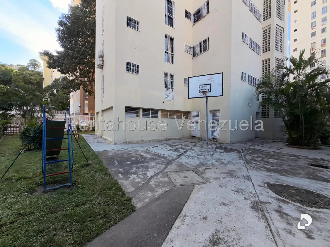 Apartamento en La Urbina, Caracas – 24