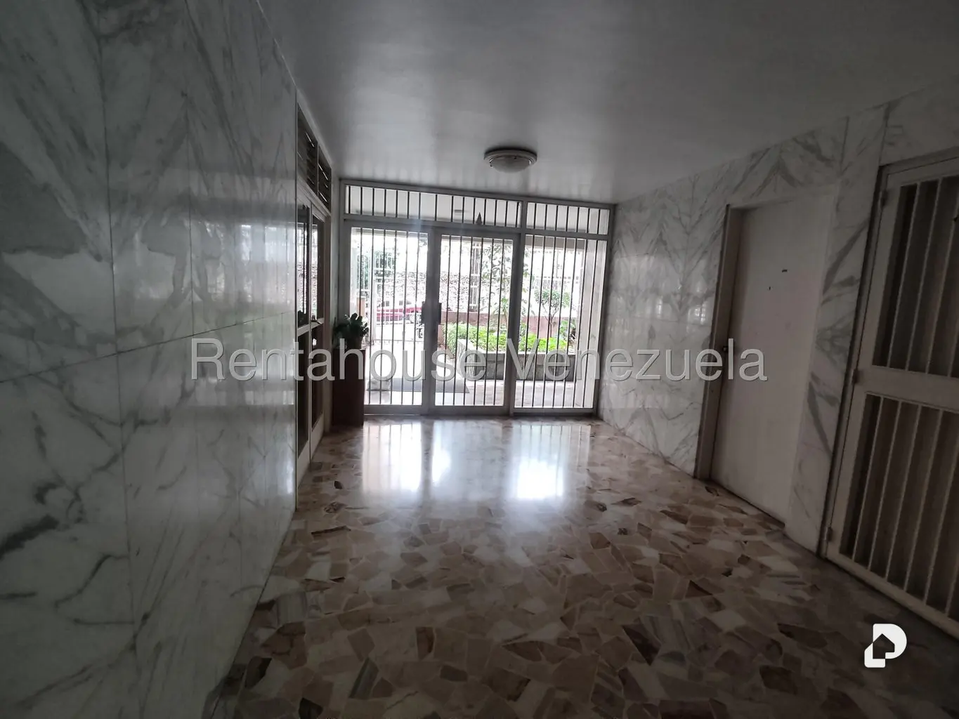 Apartamento en La Urbina, Caracas – 19