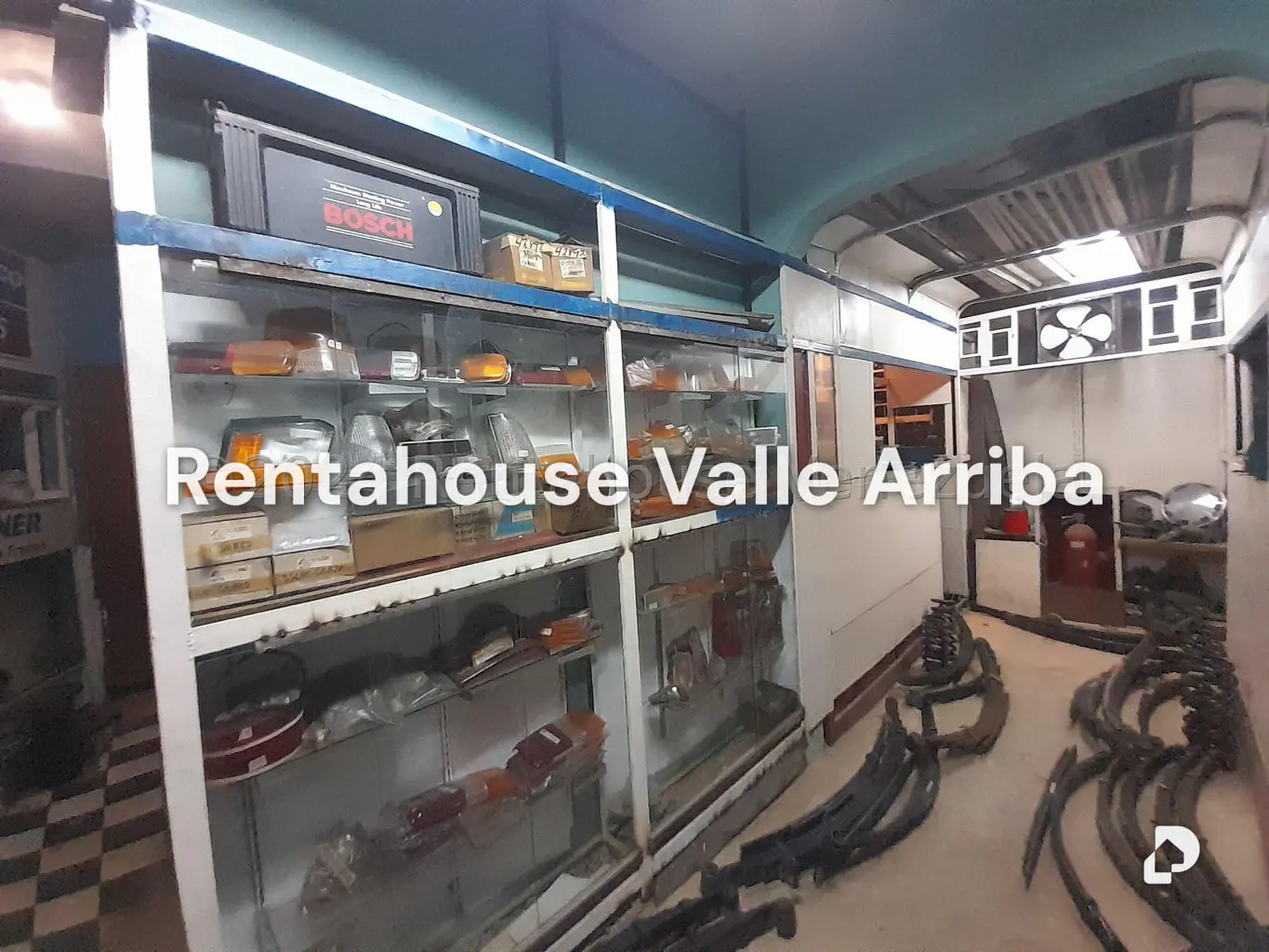 Local comercial en Los Rosales, Caracas – 18