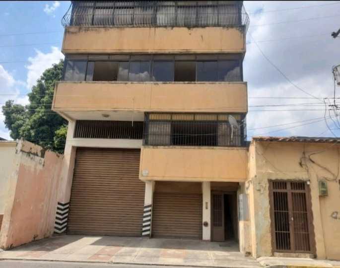 Edificio en Casco Santa Rosa, Valencia - 1