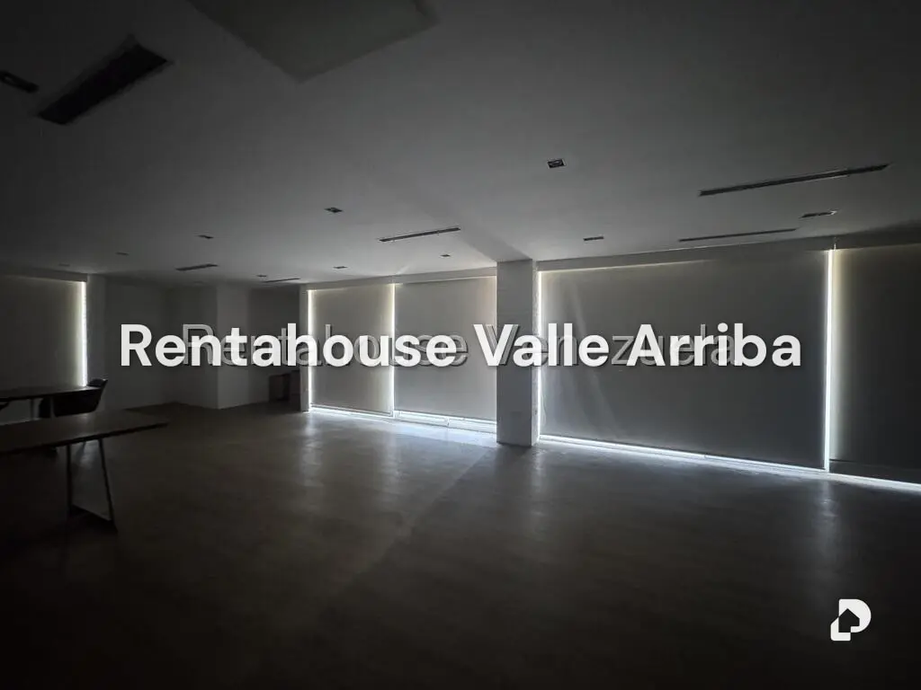 Local comercial en El Rosal, Caracas – 18