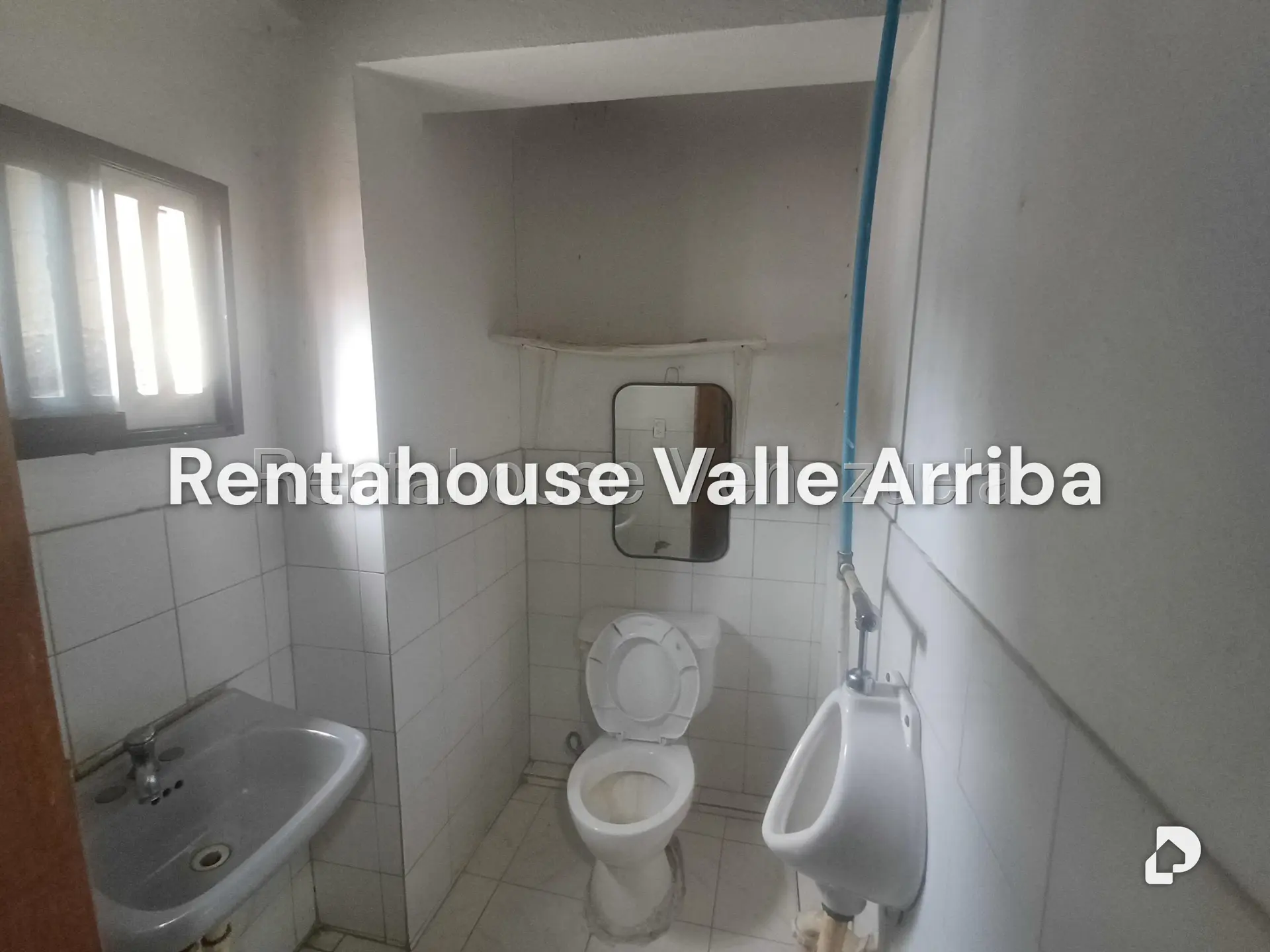 Local comercial en Quinta Crespo, Caracas – 8