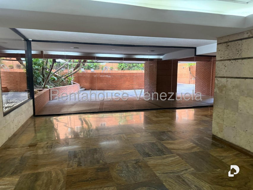 Apartamento en El Rosal, Caracas – 2