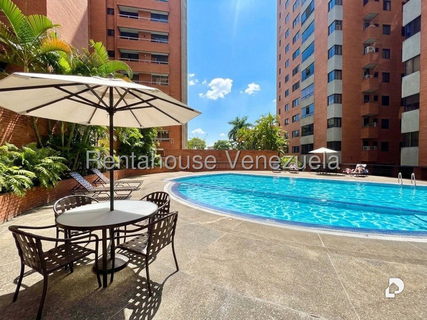 Apartamento en El Rosal, Caracas – 10