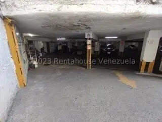 Garaje/Estacionamiento en Quinta Crespo, Caracas - 1