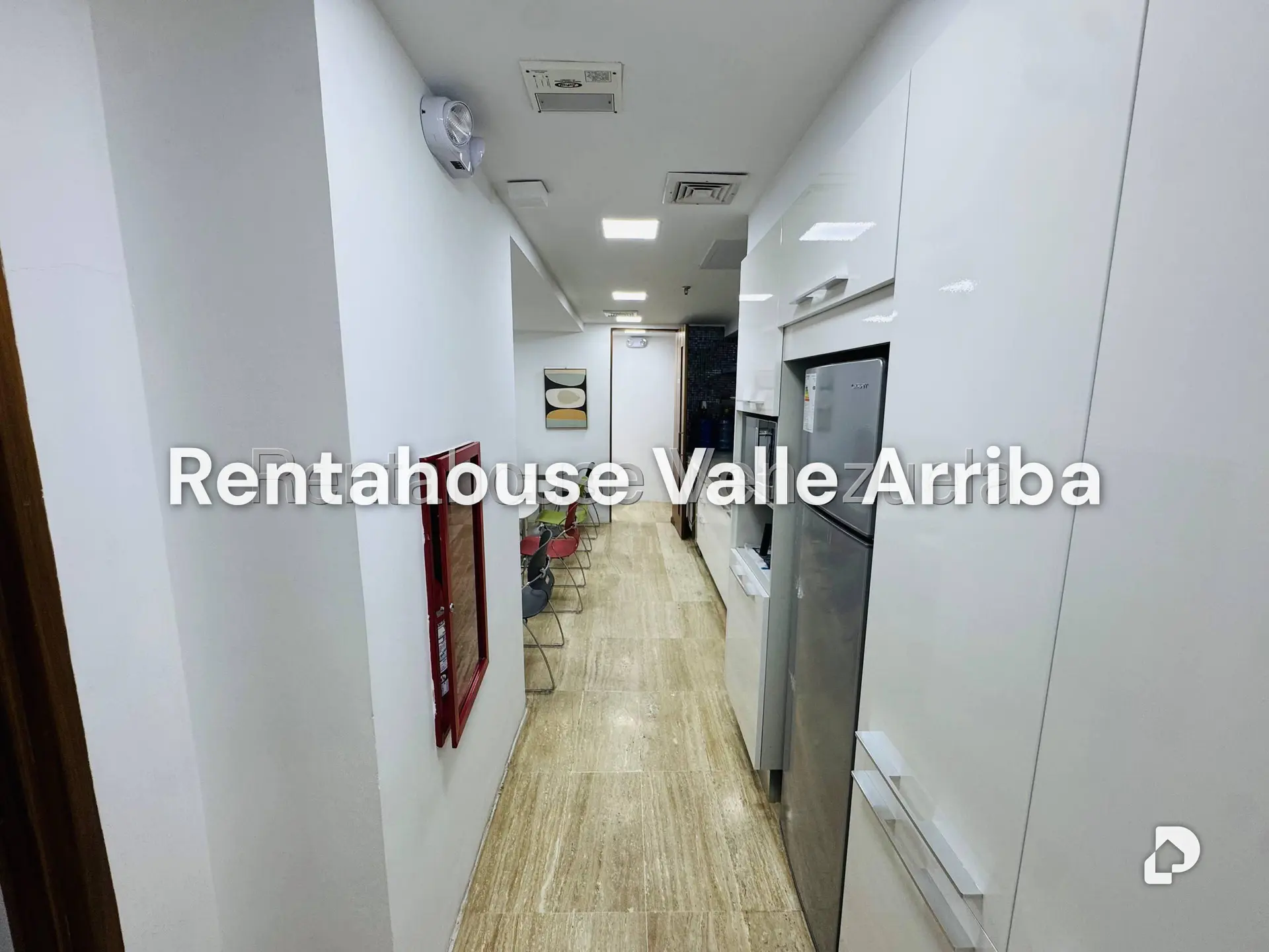Office in Macaracuay, Caracas – 16