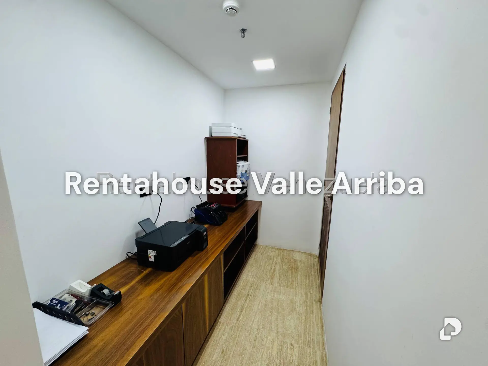 Office in Macaracuay, Caracas – 12