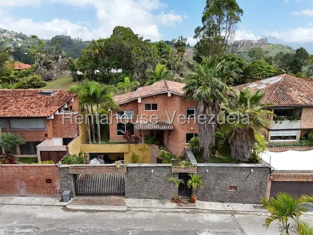 House in La Lagunita Country Club, Caracas - 1