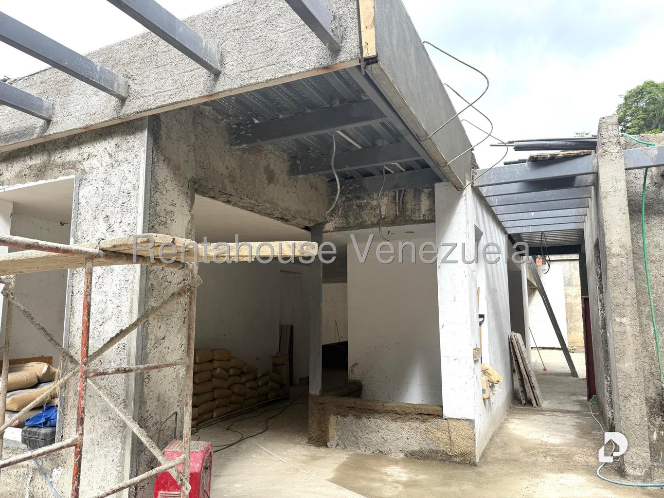 Terreno en Prados del Este, Caracas – 20