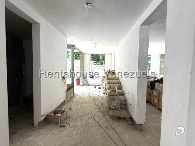 Terreno en Prados del Este, Caracas – 9