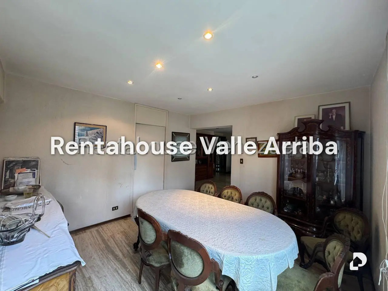 Apartamento en La Florida, Caracas – 11