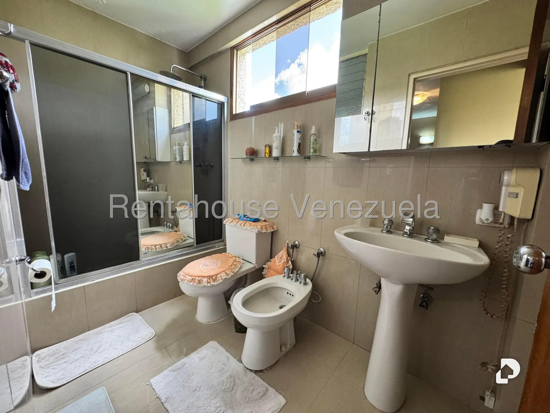 Apartamento en Santa Rosa de Lima, Caracas