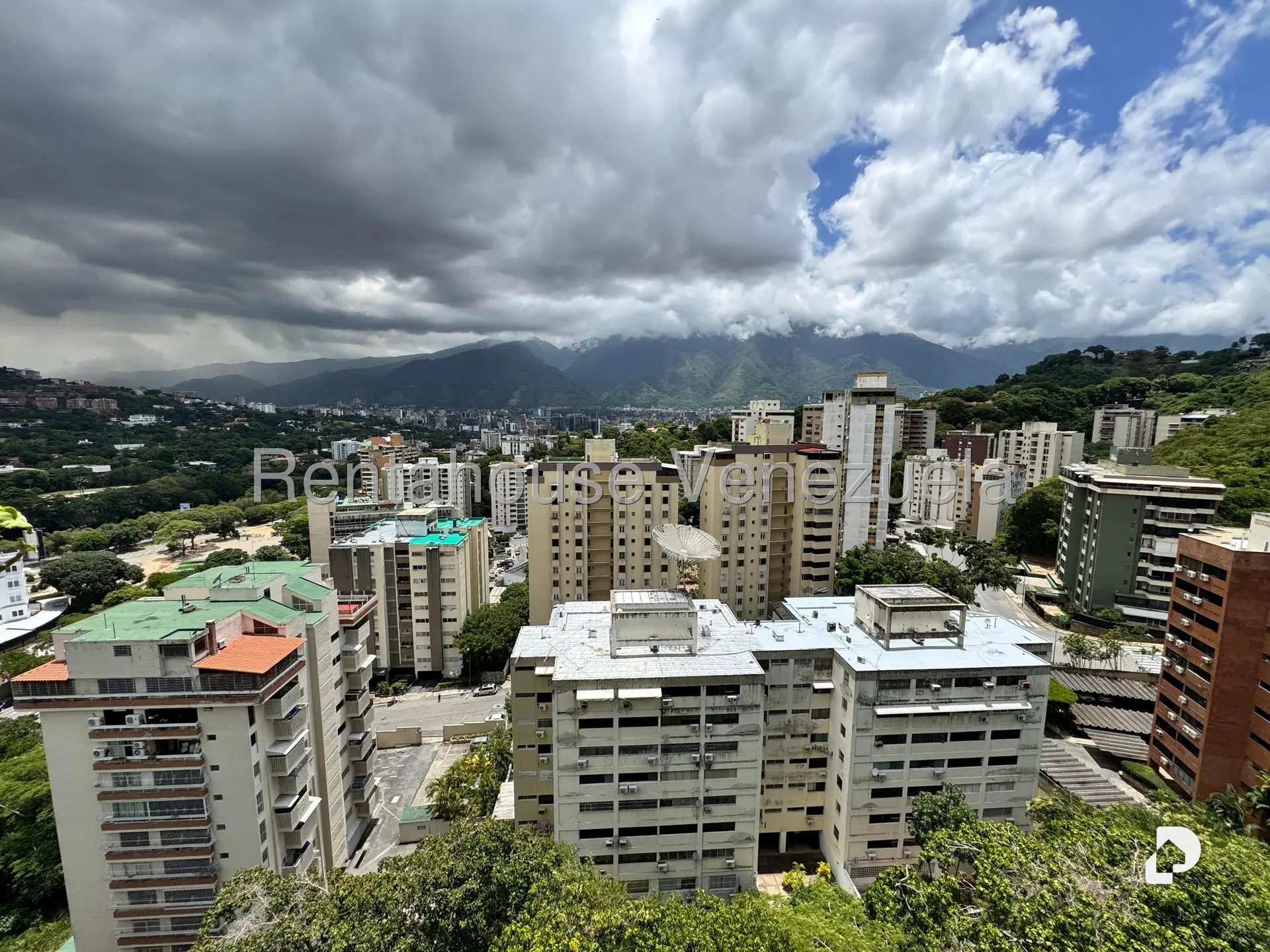 Apartamento en Santa Rosa de Lima, Caracas