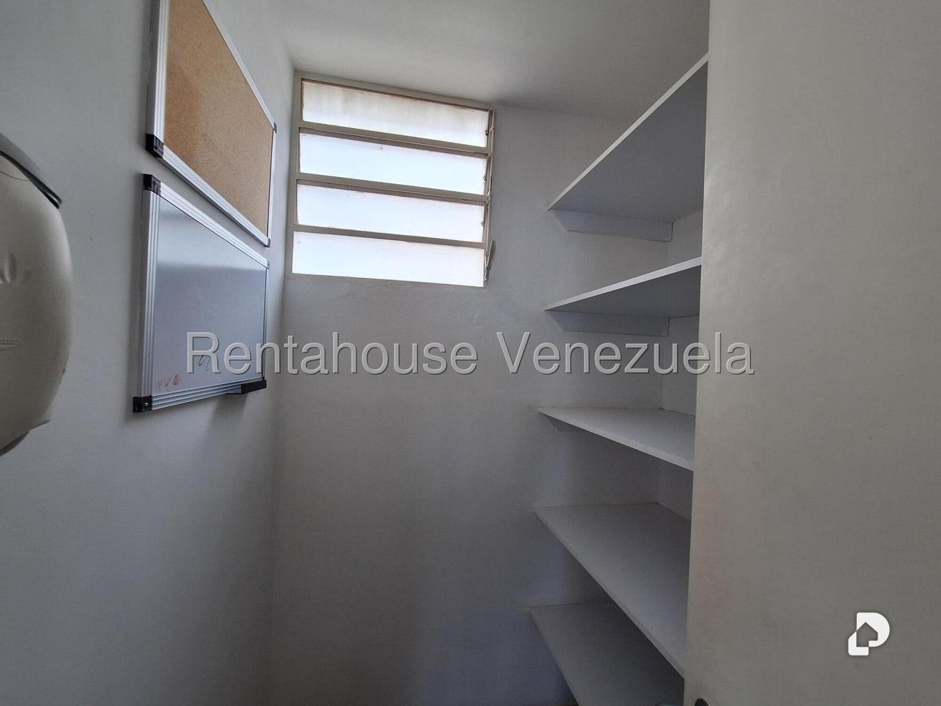 Apartment in Los Palos Grandes, Caracas – 5