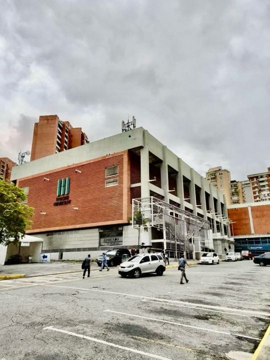 Local comercial en Parque Humboldt, Caracas