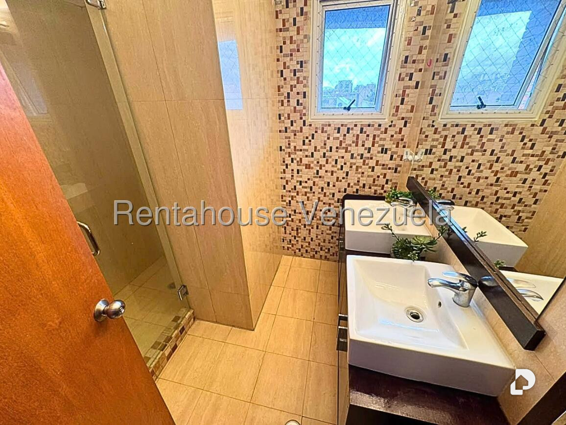 Apartamento en El Rosal, Caracas – 19