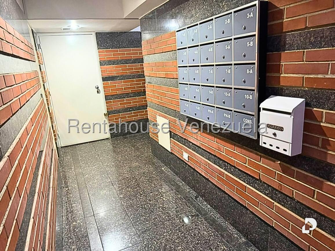 Apartamento en El Rosal, Caracas – 2