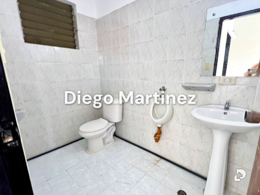 Local comercial en Los Guayos – 11