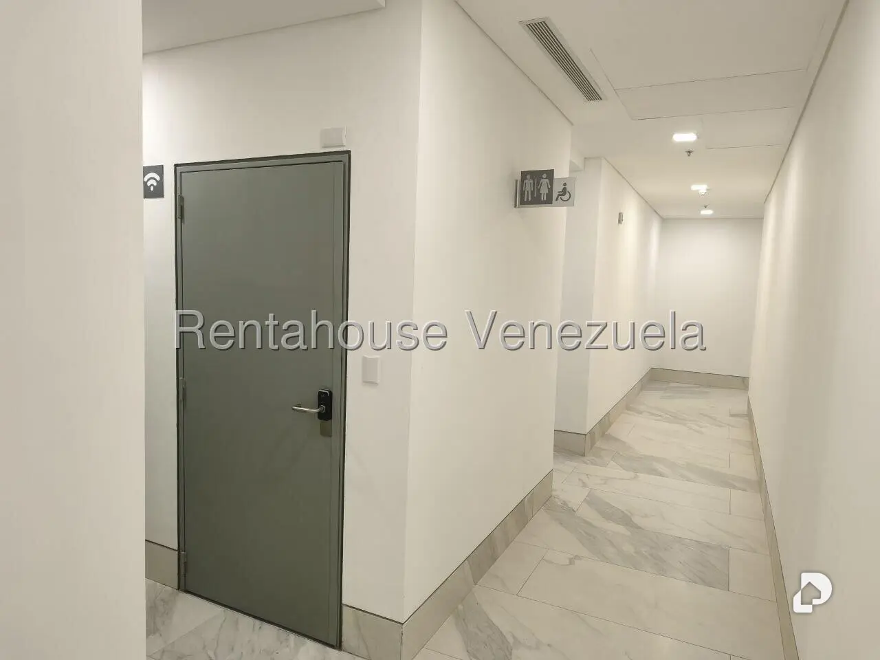 Oficina en Campo Alegre, Caracas – 16