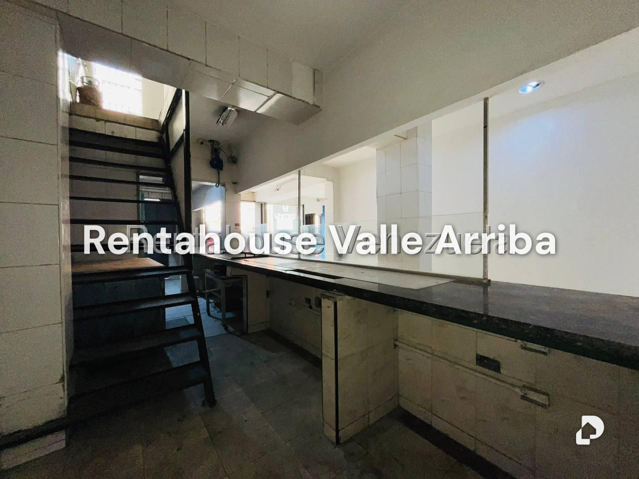 Local comercial en Parroquia Santa Teresa, Caracas – 15