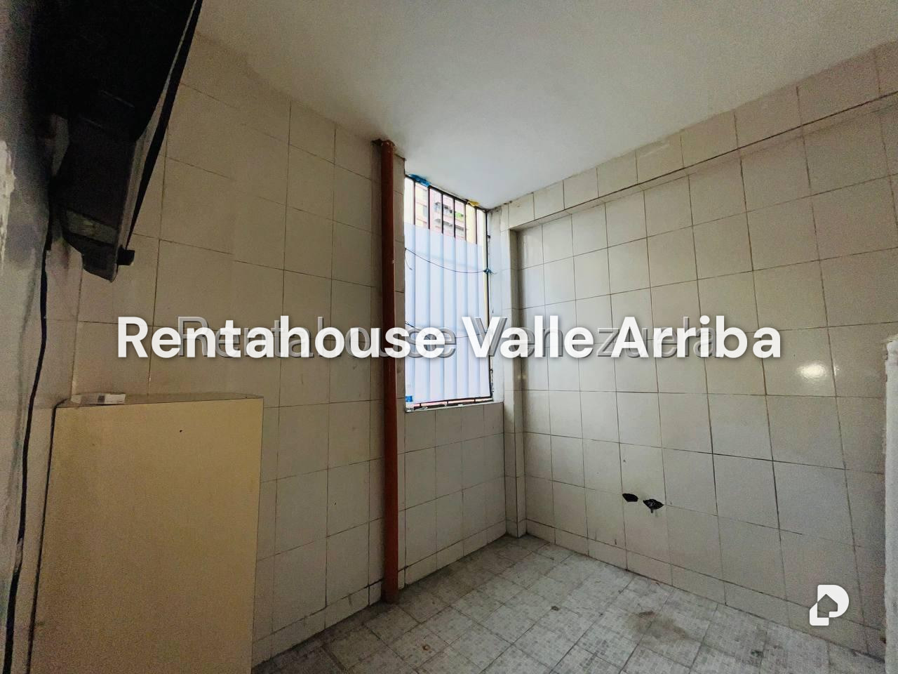 Local comercial en Parroquia Santa Teresa, Caracas – 23