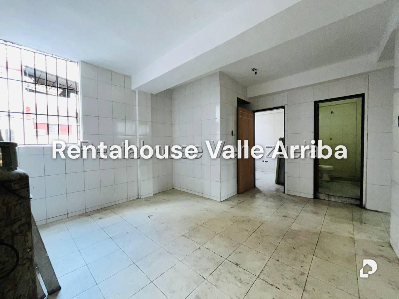 Local comercial en Parroquia Santa Teresa, Caracas – 24