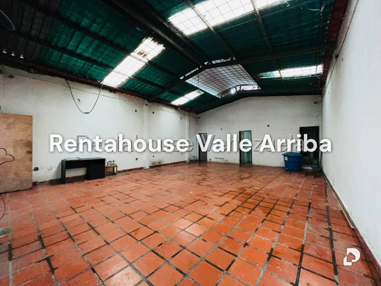 Local comercial en Parroquia Santa Teresa, Caracas – 11
