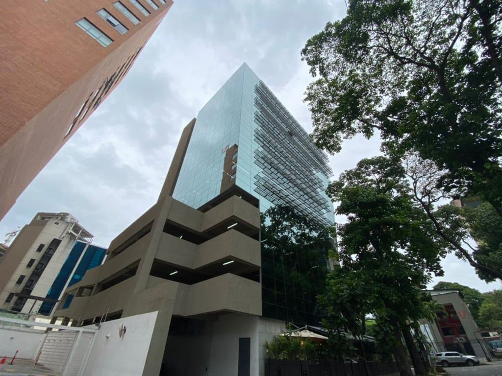 Oficina en Las Mercedes, Caracas - 1