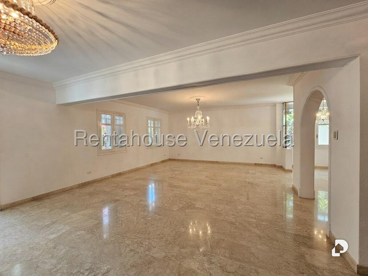 Casa en Lomas de La Lagunita, Caracas – 21