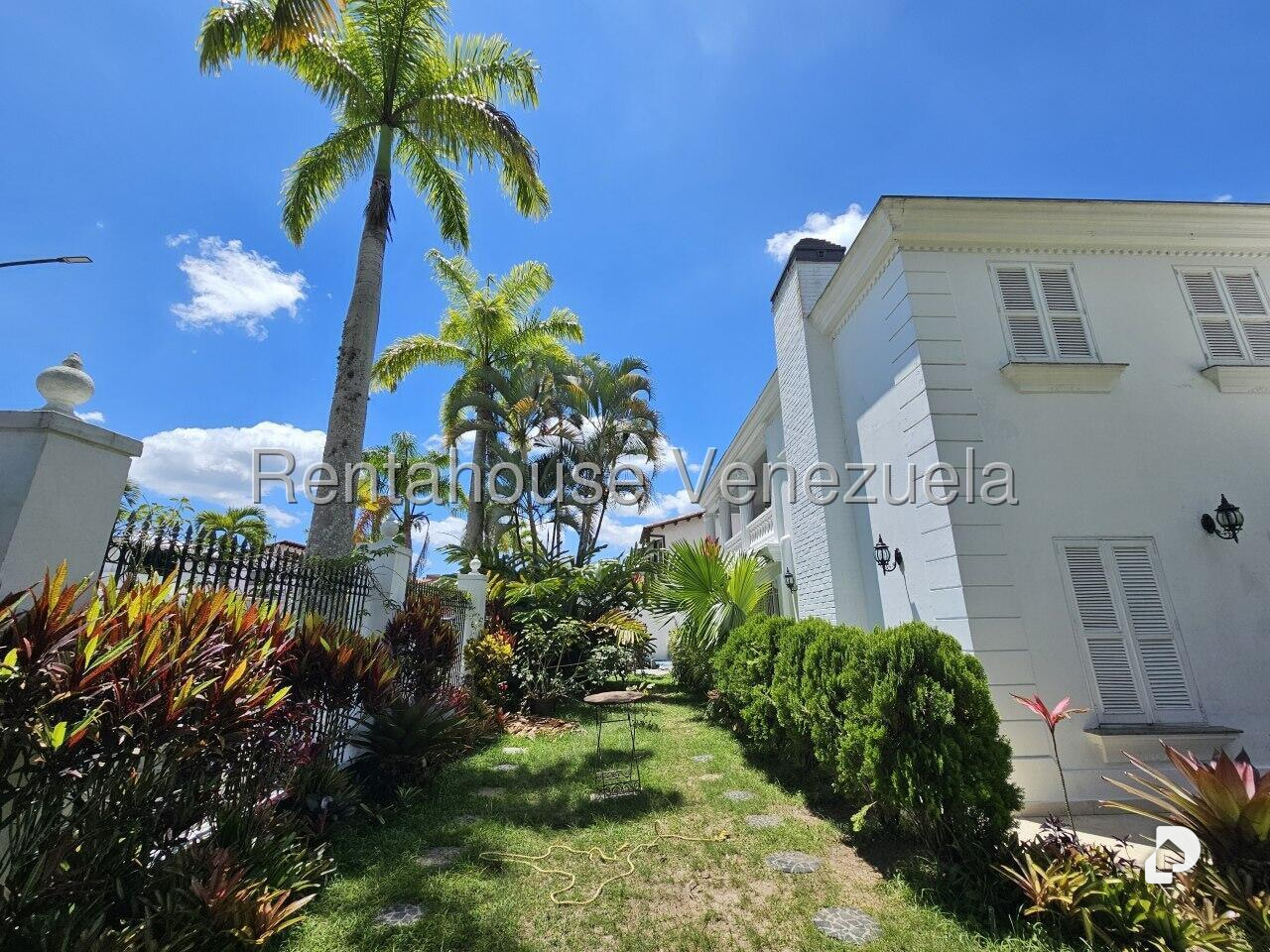 Casa en Lomas de La Lagunita, Caracas – 6