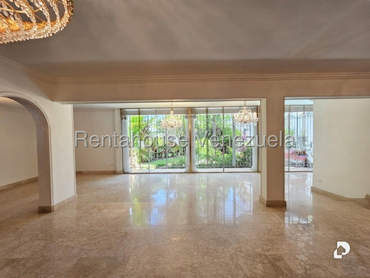 Casa en Lomas de La Lagunita, Caracas – 20