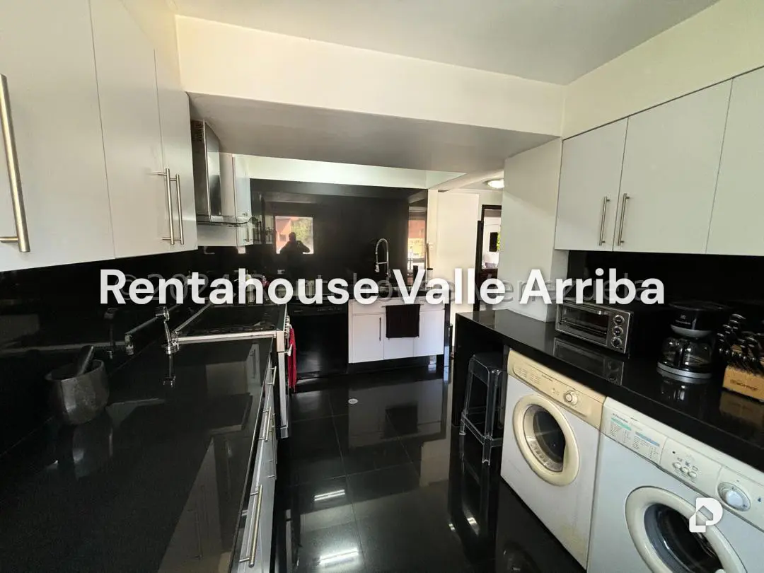 Apartamento en Las Mercedes, Caracas – 11