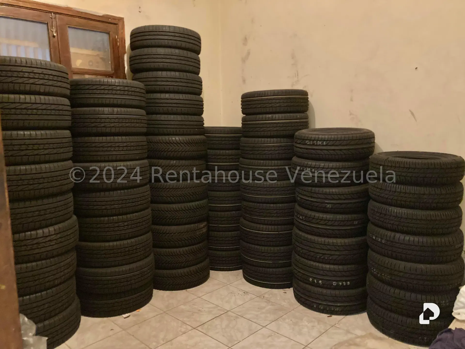 Local comercial en El Paraíso, Caracas – 13