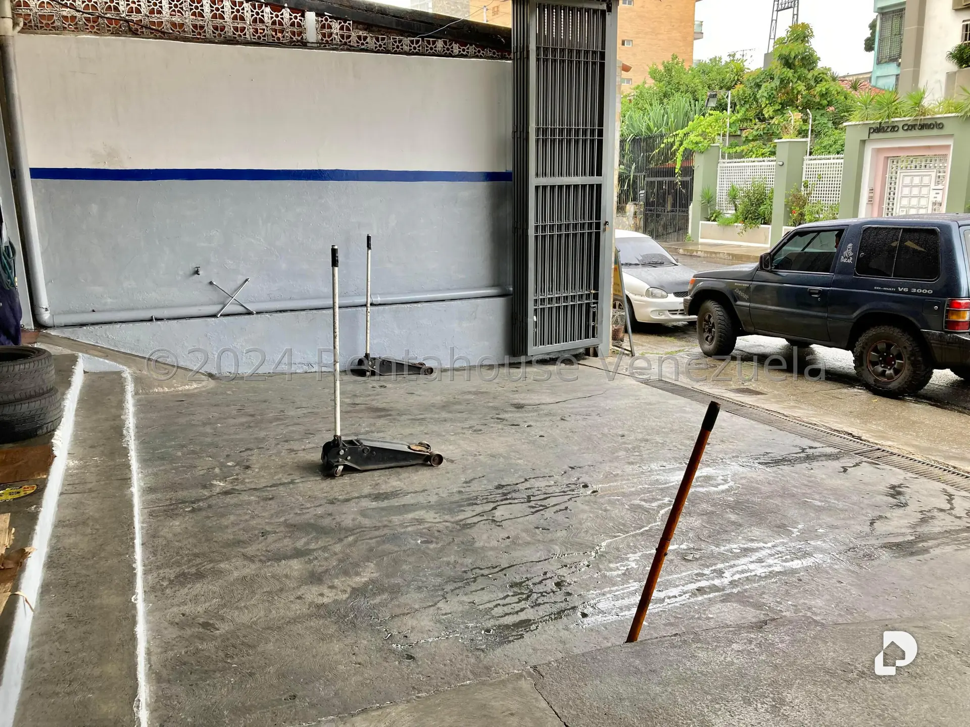 Local comercial en El Paraíso, Caracas – 16