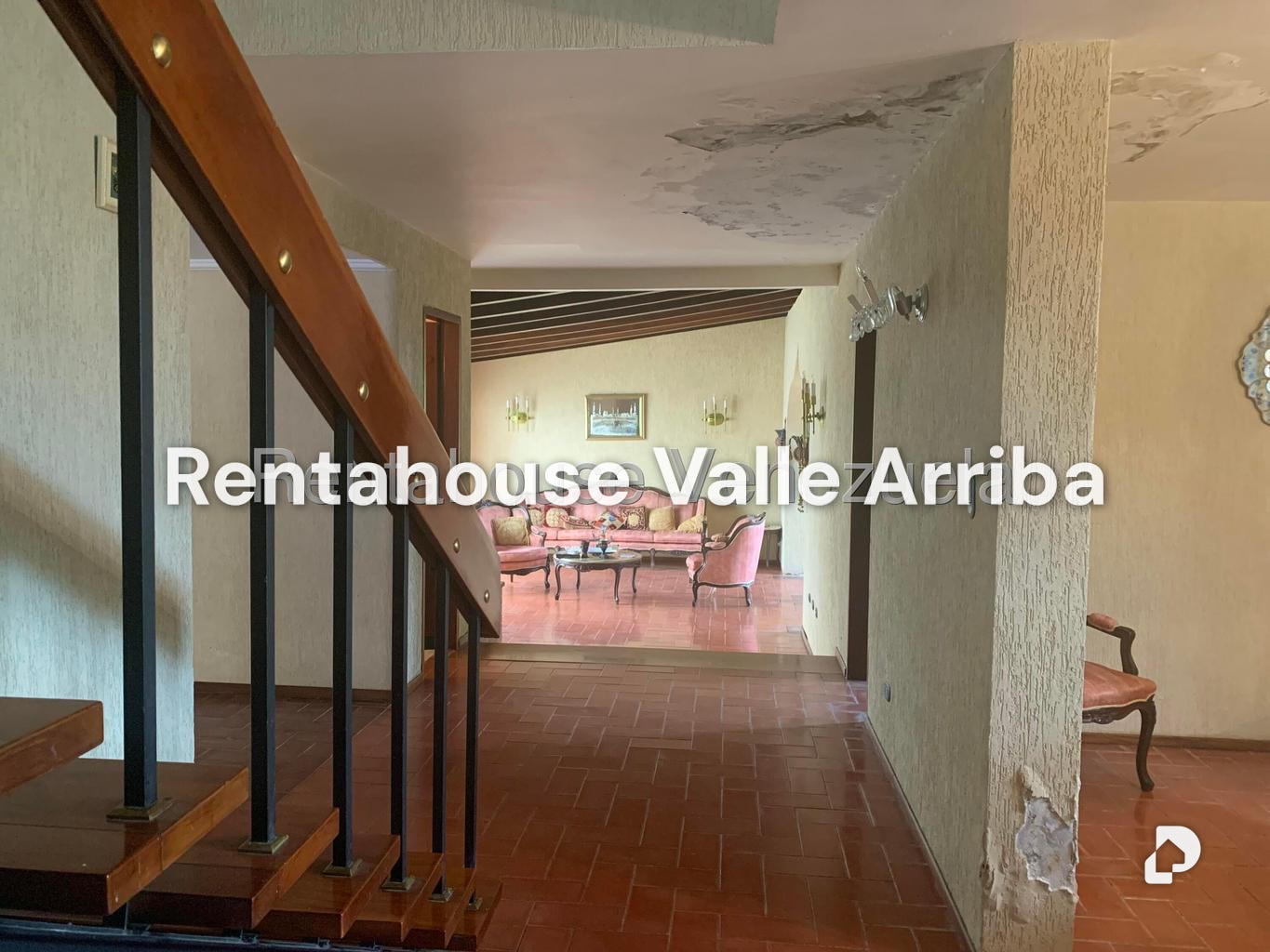 House in La Boyera, Caracas – 30