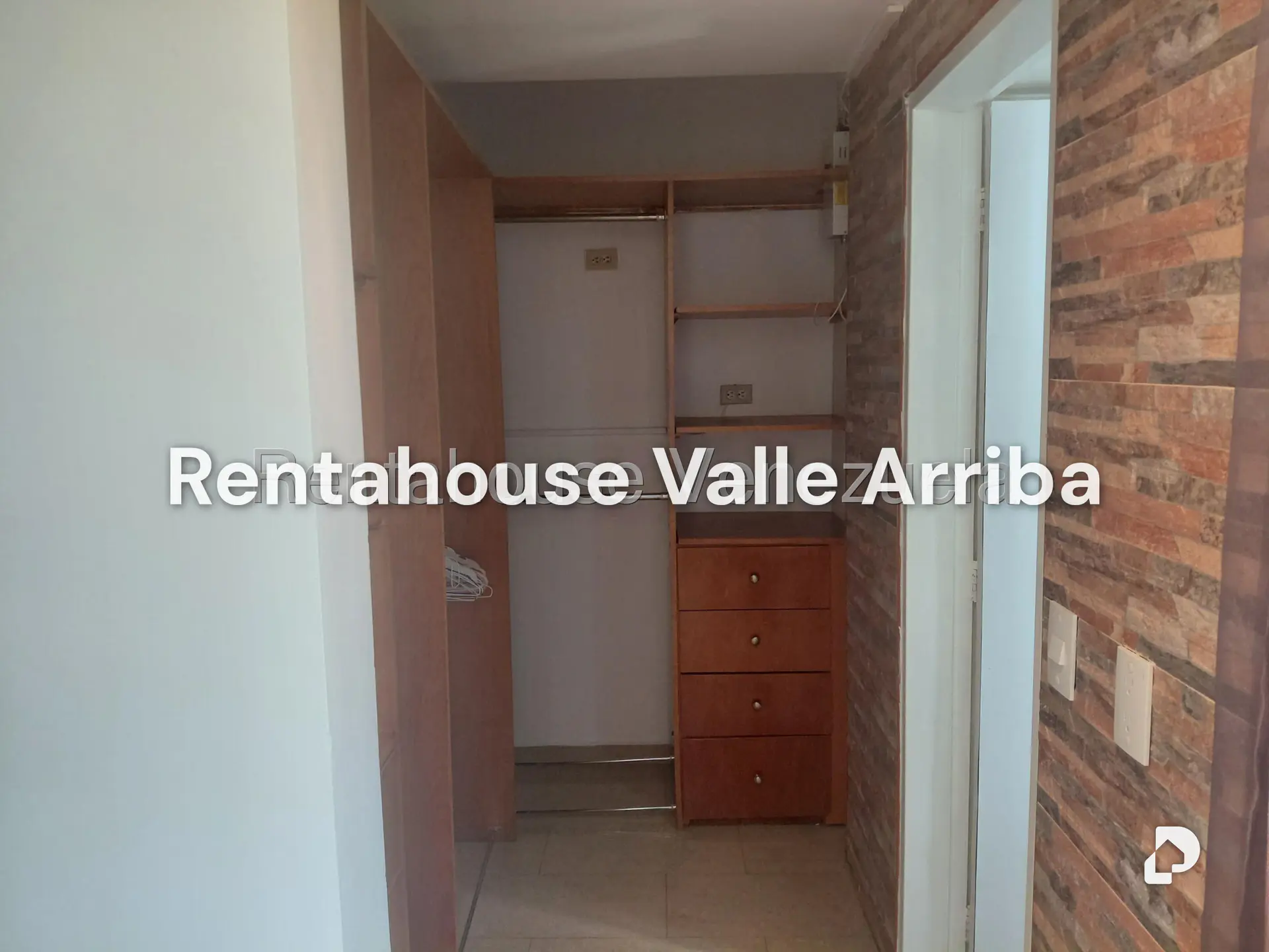 Apartamento en Alto Prado, Caracas – 22