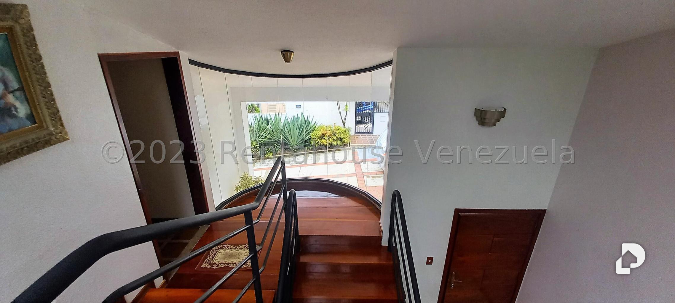 House in La Lagunita Country Club, Caracas – 13