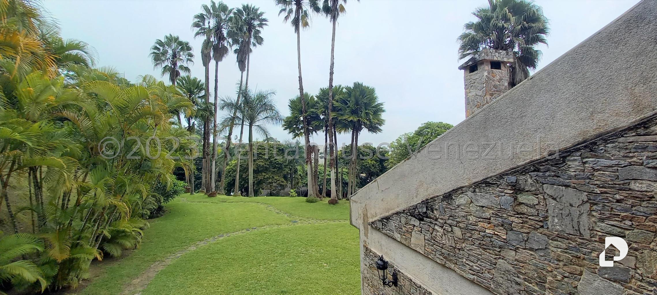 House in La Lagunita Country Club, Caracas – 22