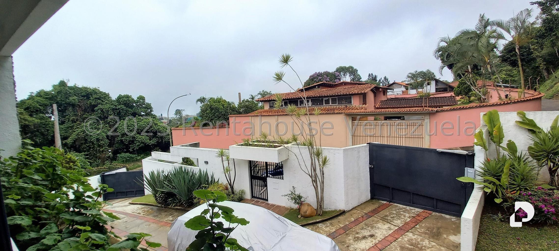House in La Lagunita Country Club, Caracas – 31
