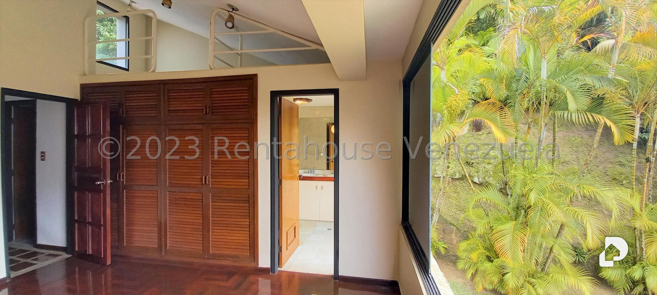 House in La Lagunita Country Club, Caracas – 19