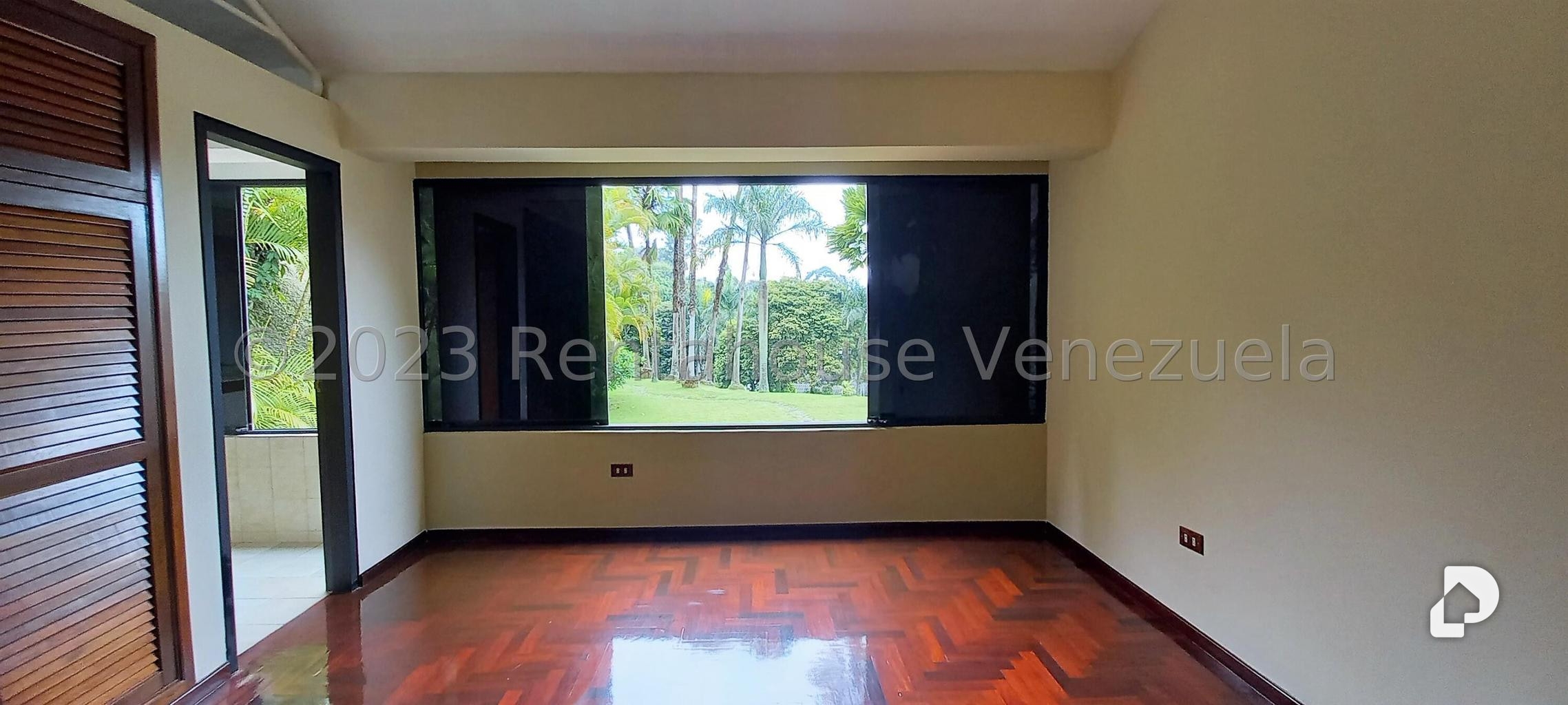 House in La Lagunita Country Club, Caracas – 30