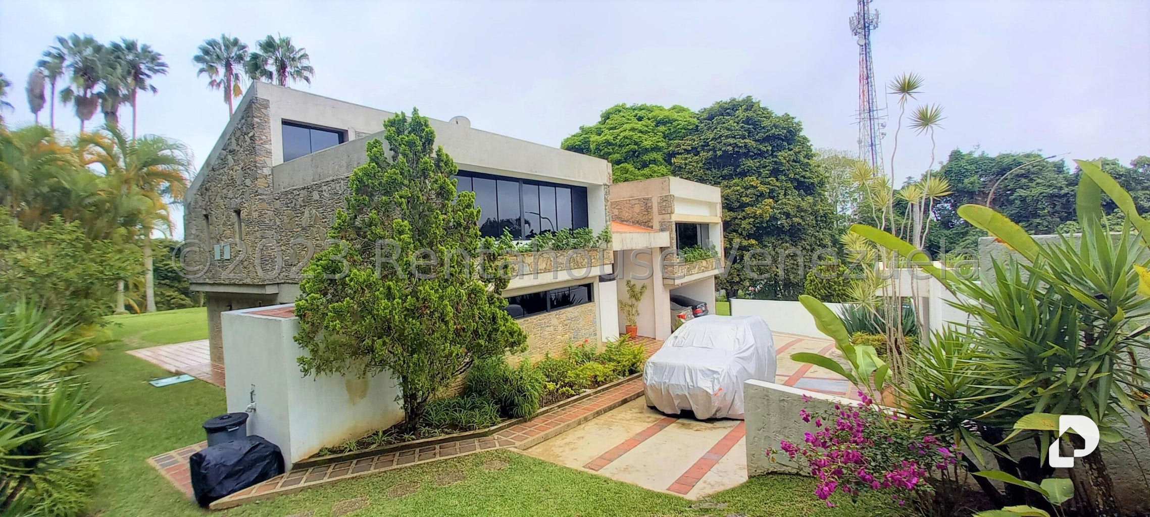 House in La Lagunita Country Club, Caracas – 3