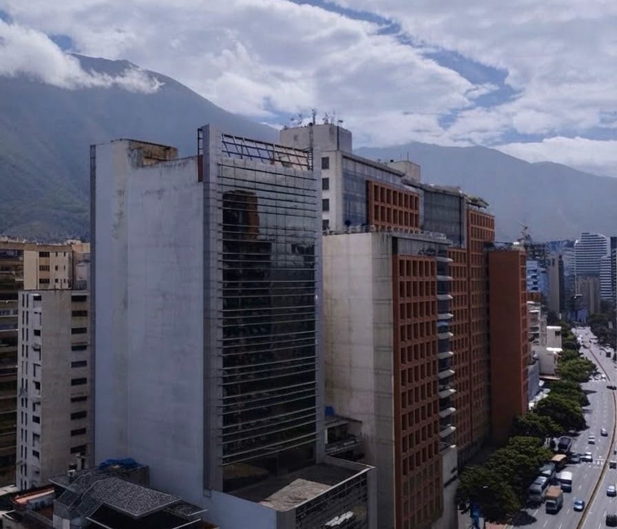 Oficina en Chacao, Caracas - 1